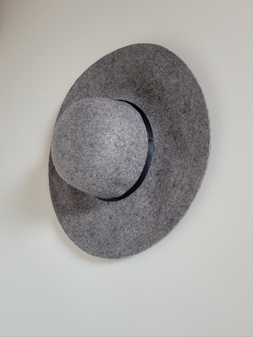 Nordstrom Gray Wool Felt Wide-Brim Hat with Black Band